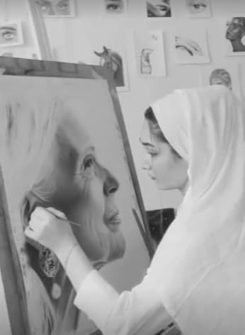 حانیه خاکیه مربی و استاد آموزش نقاشی برای کودک و نوجوان